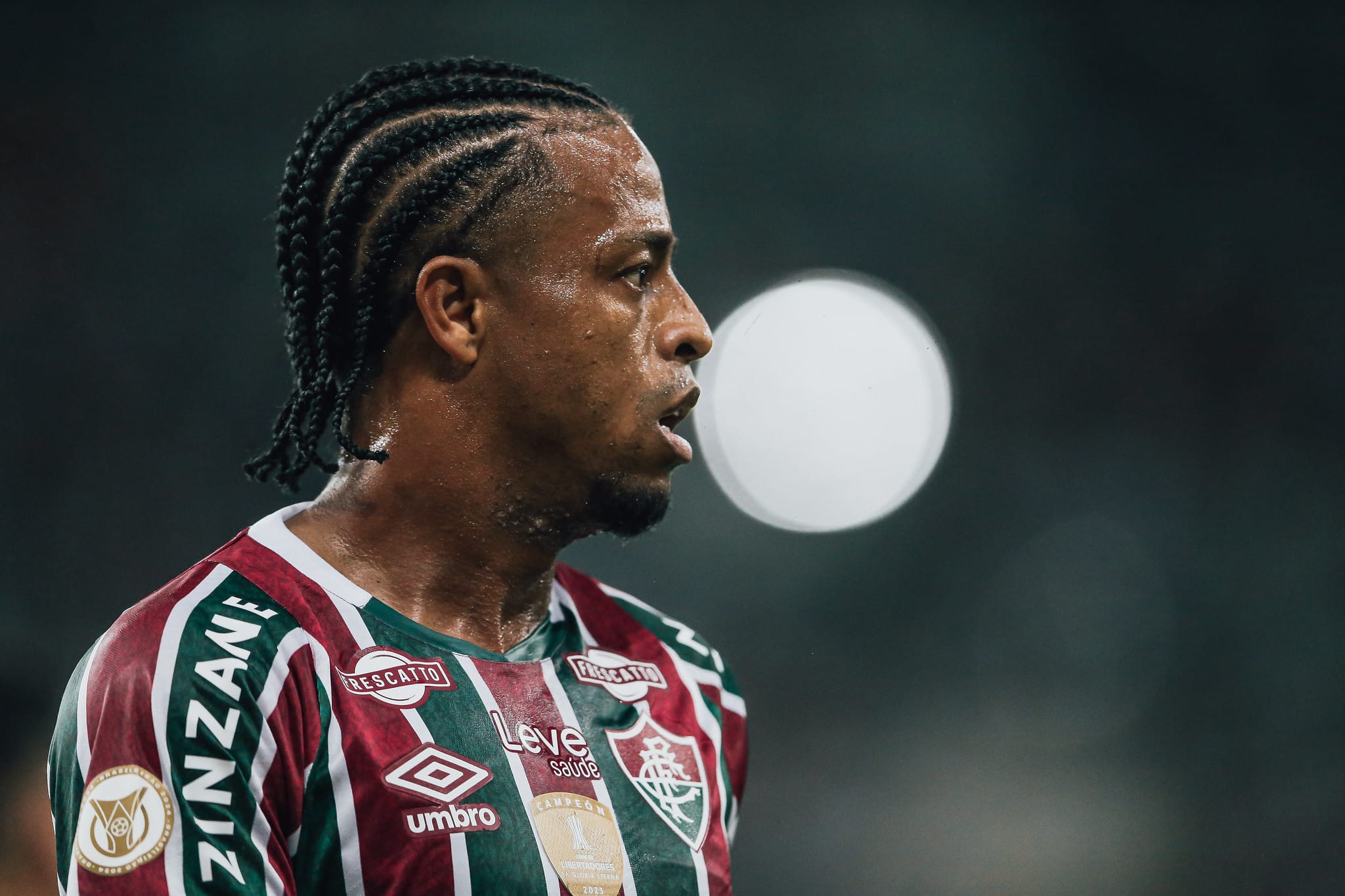 Keno come&ccedil;ou o jogo na vaga de Facundo Bernal, e teve boa atua&ccedil;&atilde;o no Fluminense - Foto: Lucas Mer&ccedil;on/FFC