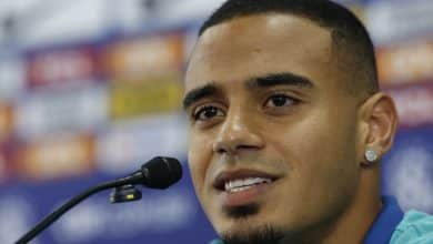 Chamado de &lsquo;Van Dijk do samba&rsquo;, Murillo pode se tornar zagueiro mais caro da hist&oacute;ria