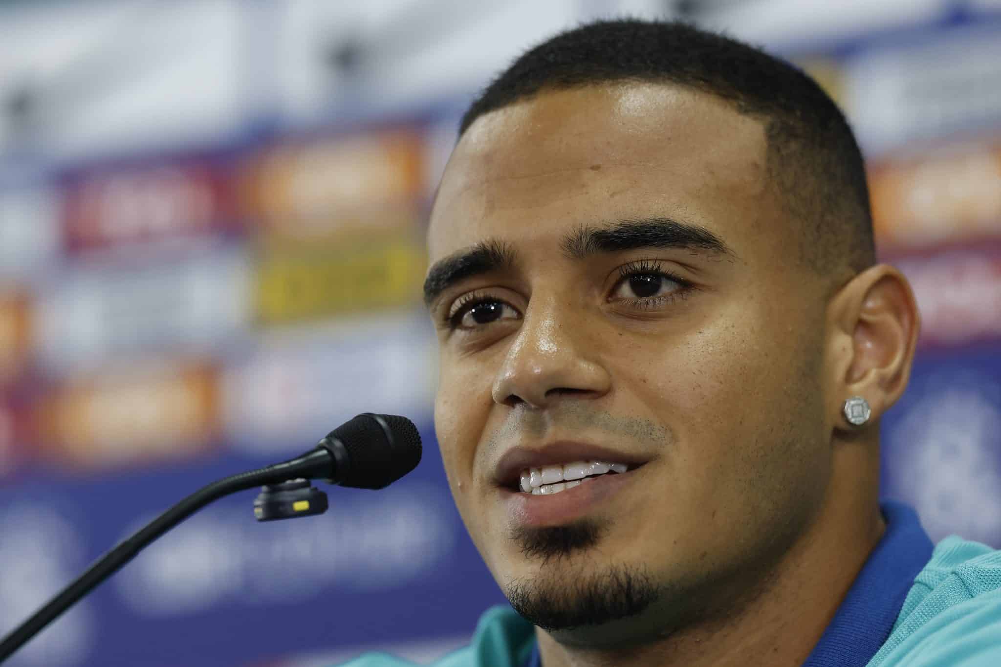 Chamado de &lsquo;Van Dijk do samba&rsquo;, Murillo pode se tornar zagueiro mais caro da hist&oacute;ria