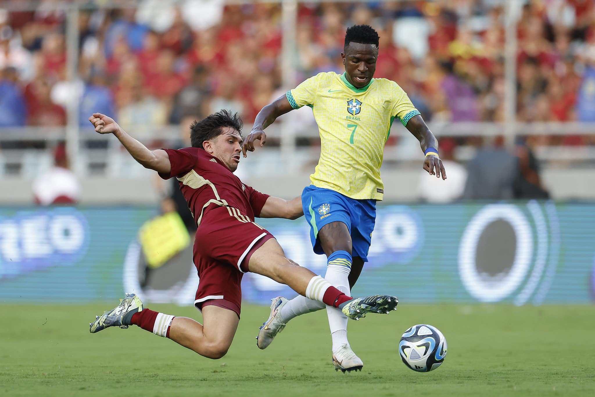 &lsquo;Vini Jr. revive fantasmas&rsquo;: imprensa internacional repercute 1 a 1 do Brasil com a Venezuela