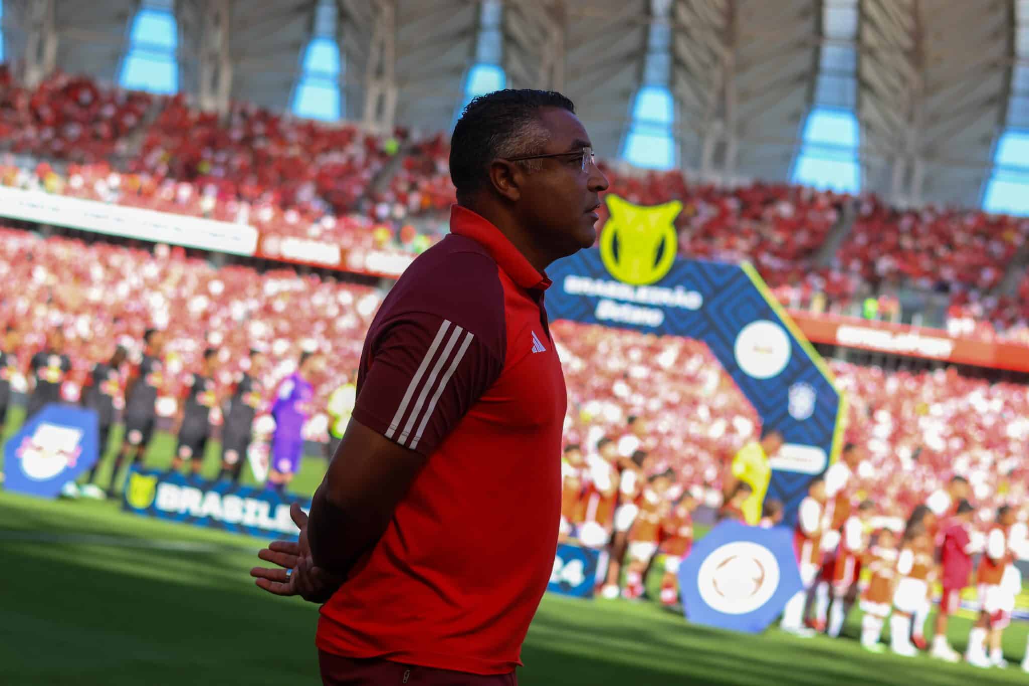 Foto: (SC Internacional/Ricardo Duarte) - Roger Machado &eacute; o protagonista do Internacional em 2024