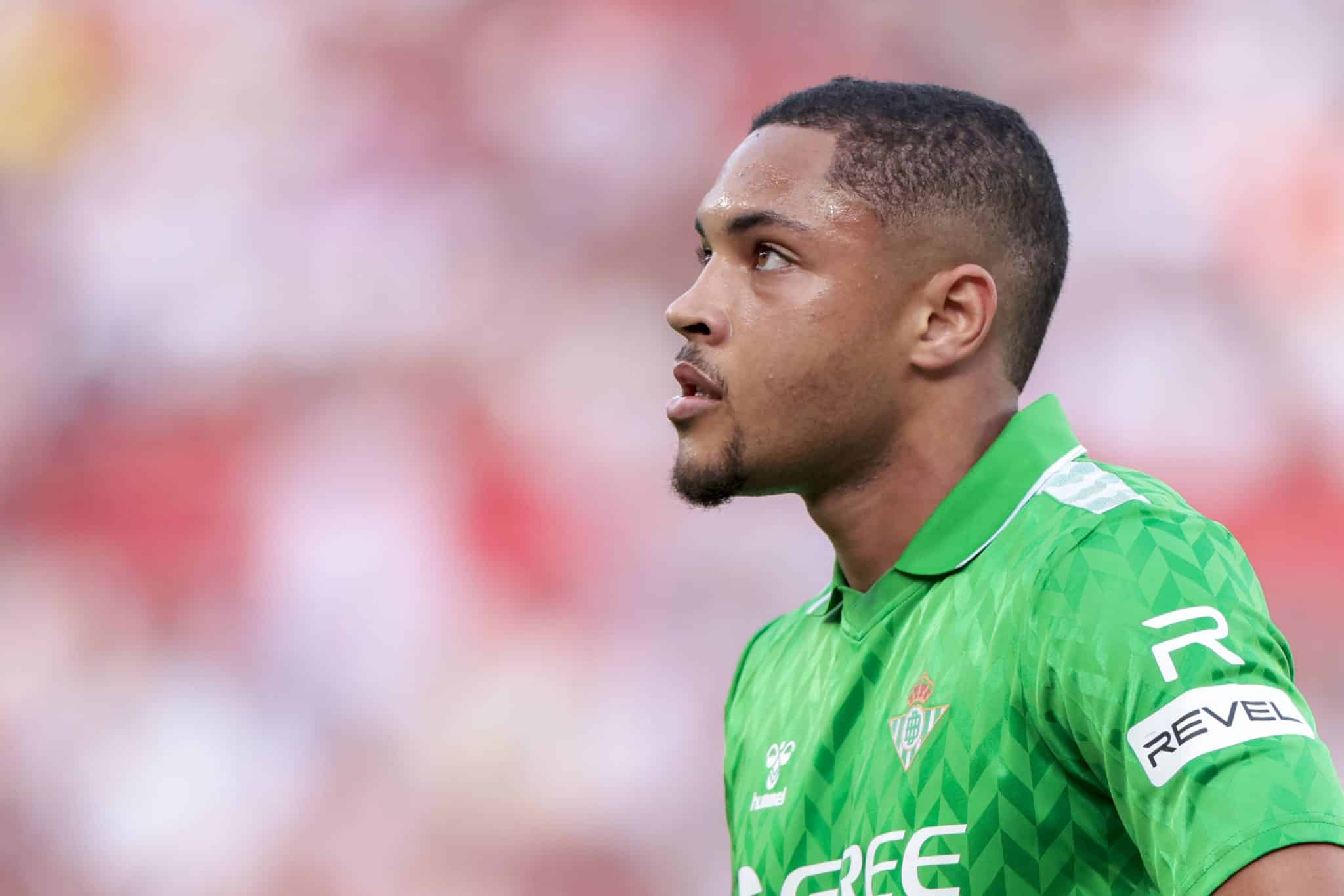 Barcelona pode negociar Vitor Roque para ter maior artilheiro do futebol europeu