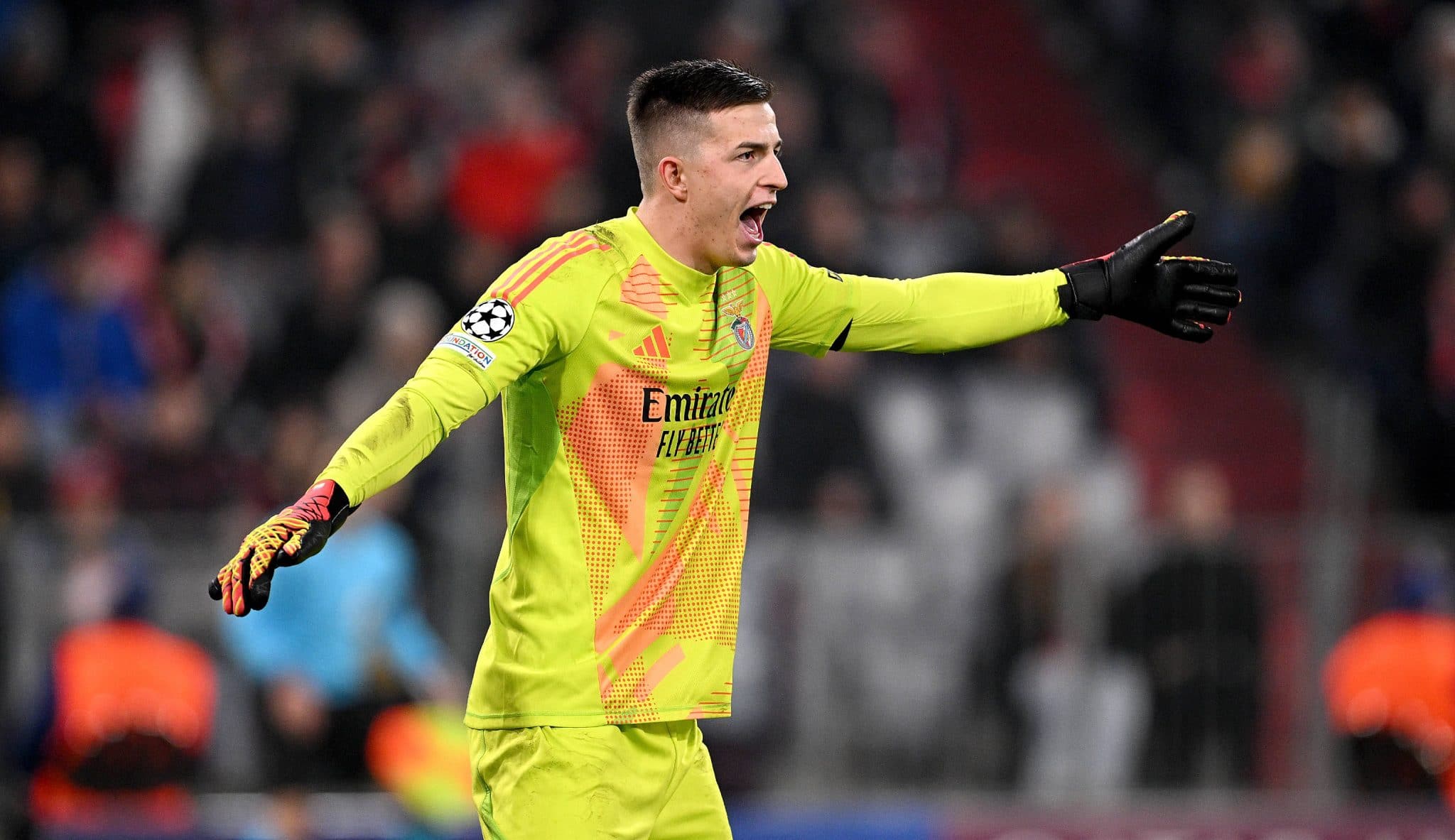 Trubin faz ao menos tr&ecirc;s defesas importantes, mas impede rev&eacute;s do benfica diante do Bayern de Munique