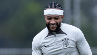 Memphis atua como garoto-propaganda do Corinthians e sonha com contratação de amigos