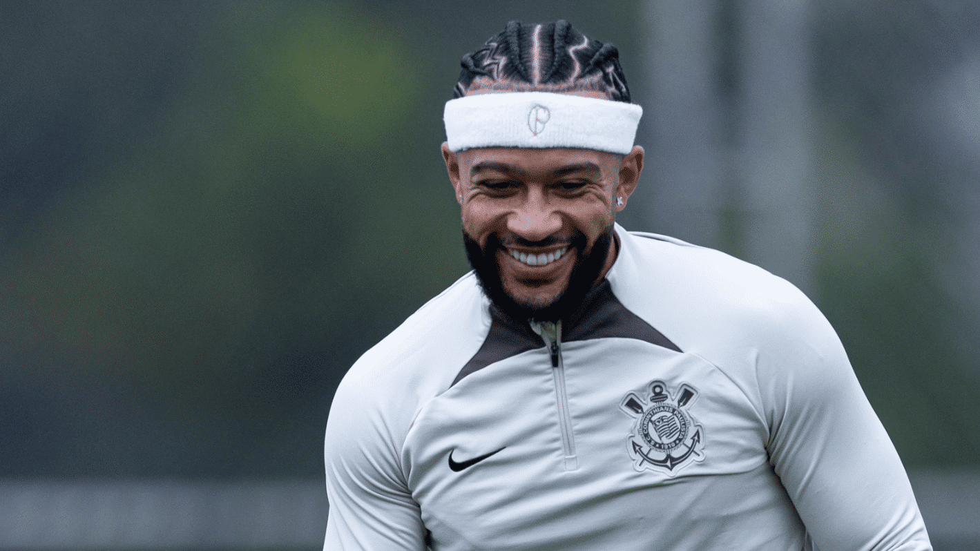 Memphis atua como garoto-propaganda do Corinthians e sonha com contrata&ccedil;&atilde;o de amigos