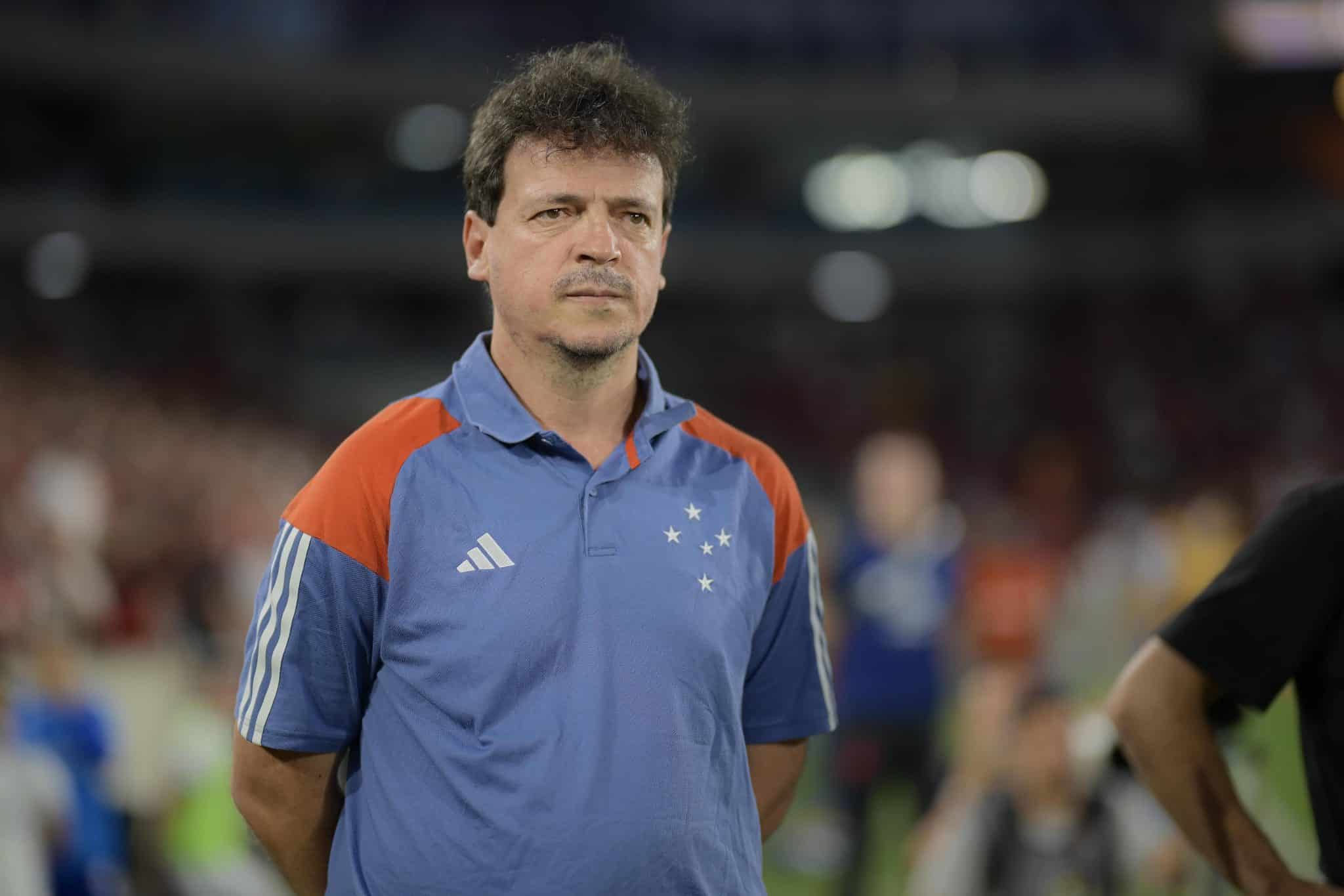 Fernando Diniz durante Athletico-PR x Cruzeiro, pelo Brasileir&atilde;o 2024
