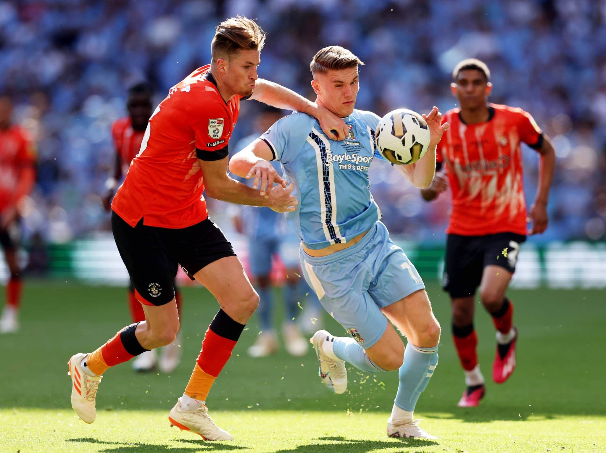 Gyokeres brilhou com a camisa do Coventry, e neg&oacute;cio com Sporting pode permitir ganhos firmes ao time ingl&ecirc;s