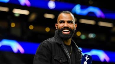 Ex-volante da Sele&ccedil;&atilde;o abandona aposentadoria para jogar &lsquo;por amor&rsquo; na Inglaterra