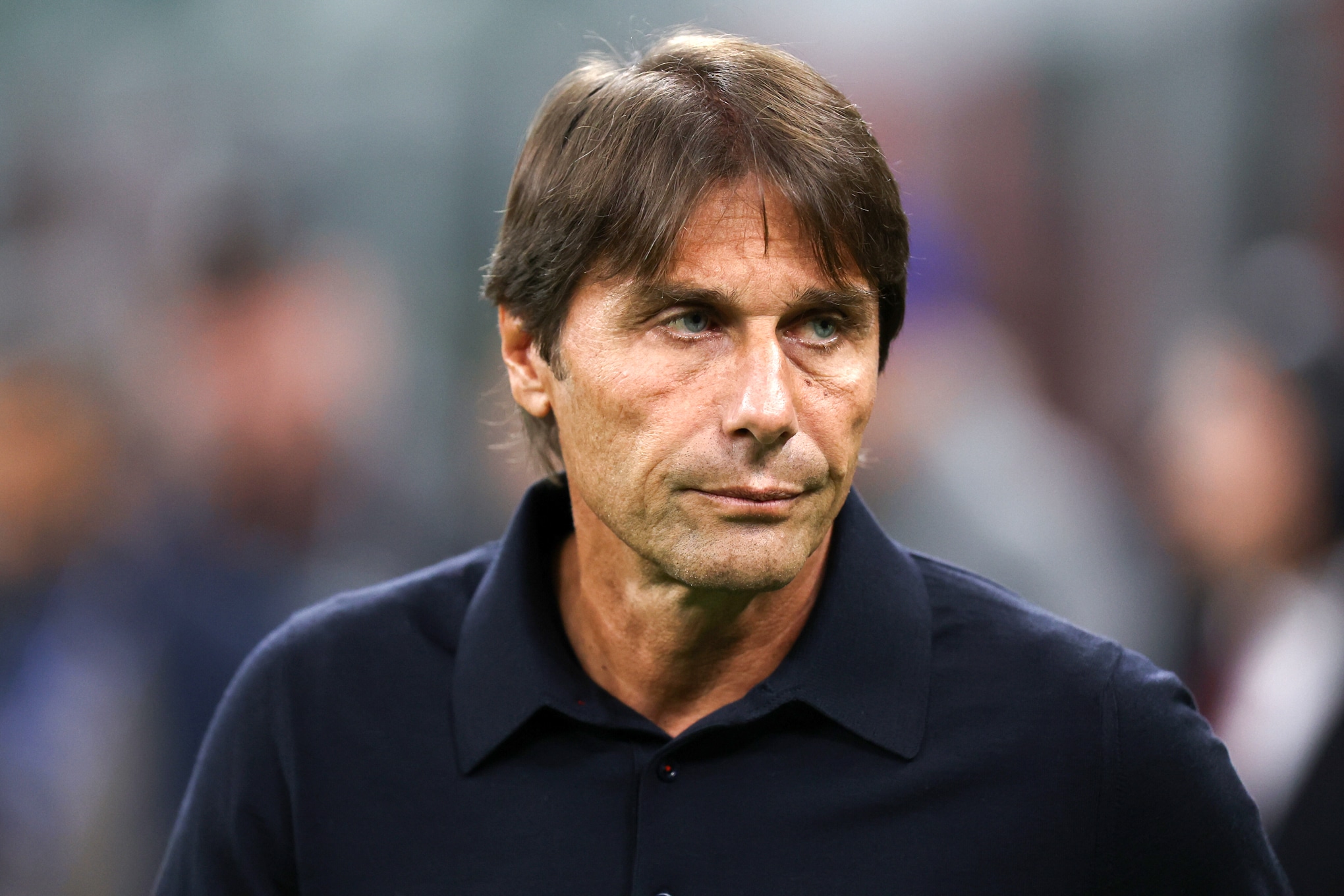 Antonio Conte, t&eacute;cnico do Napoli, em jogo contra o Milan, outubro de 2024. Foto: Icon Sport