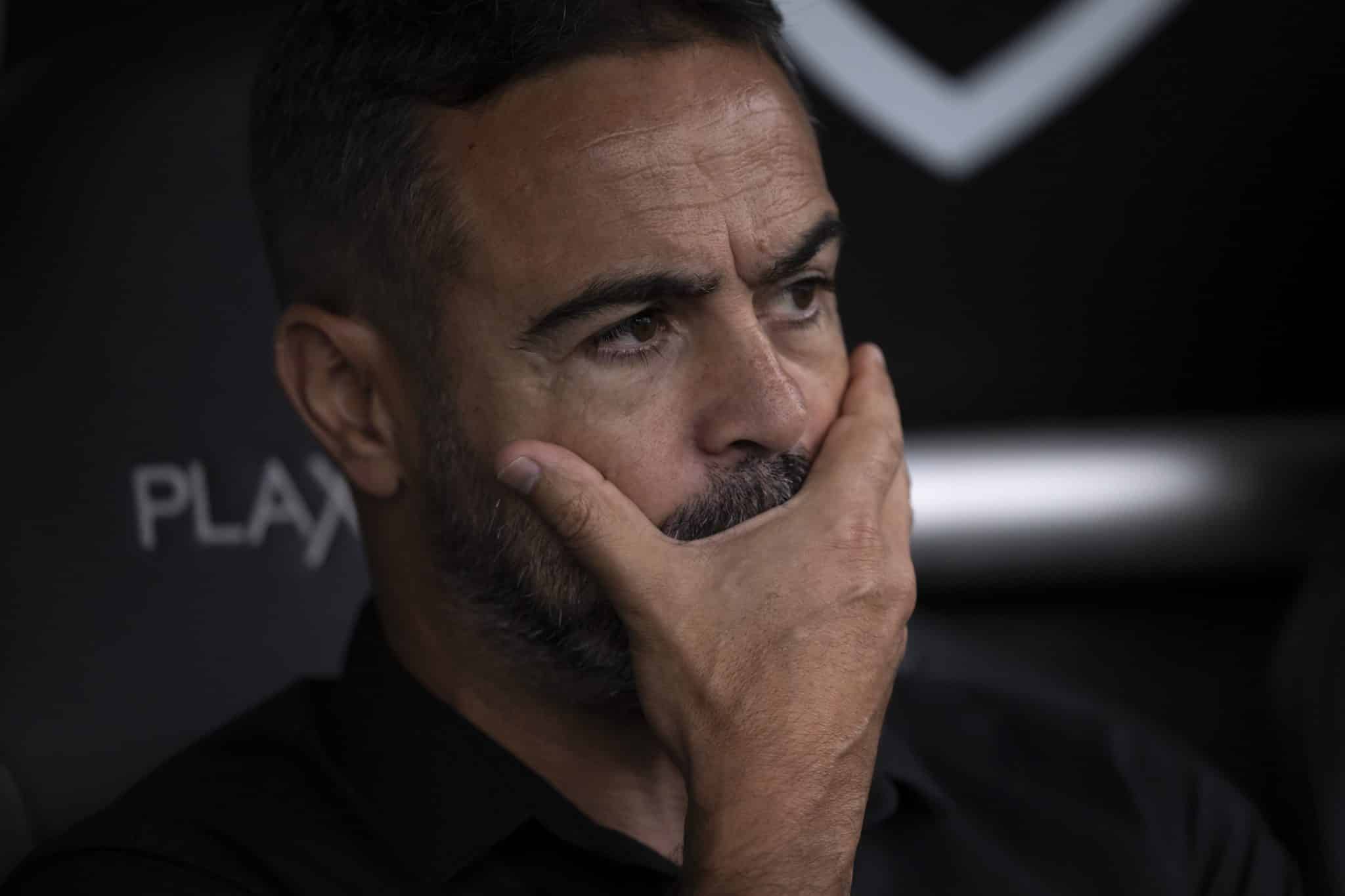 &lsquo;N&atilde;o quero uma equipe simp&aacute;tica&rsquo;: Artur Jorge critica fair play de jogador do Botafogo