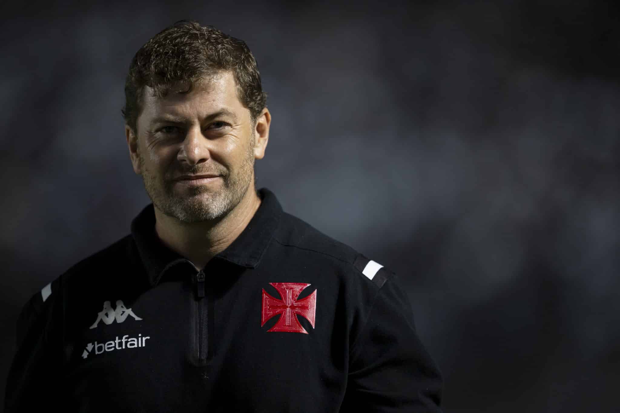 Paiva corneta torcida do Vasco ap&oacute;s protestos: &lsquo;N&atilde;o vejo torcida que vaia mais&rsquo;