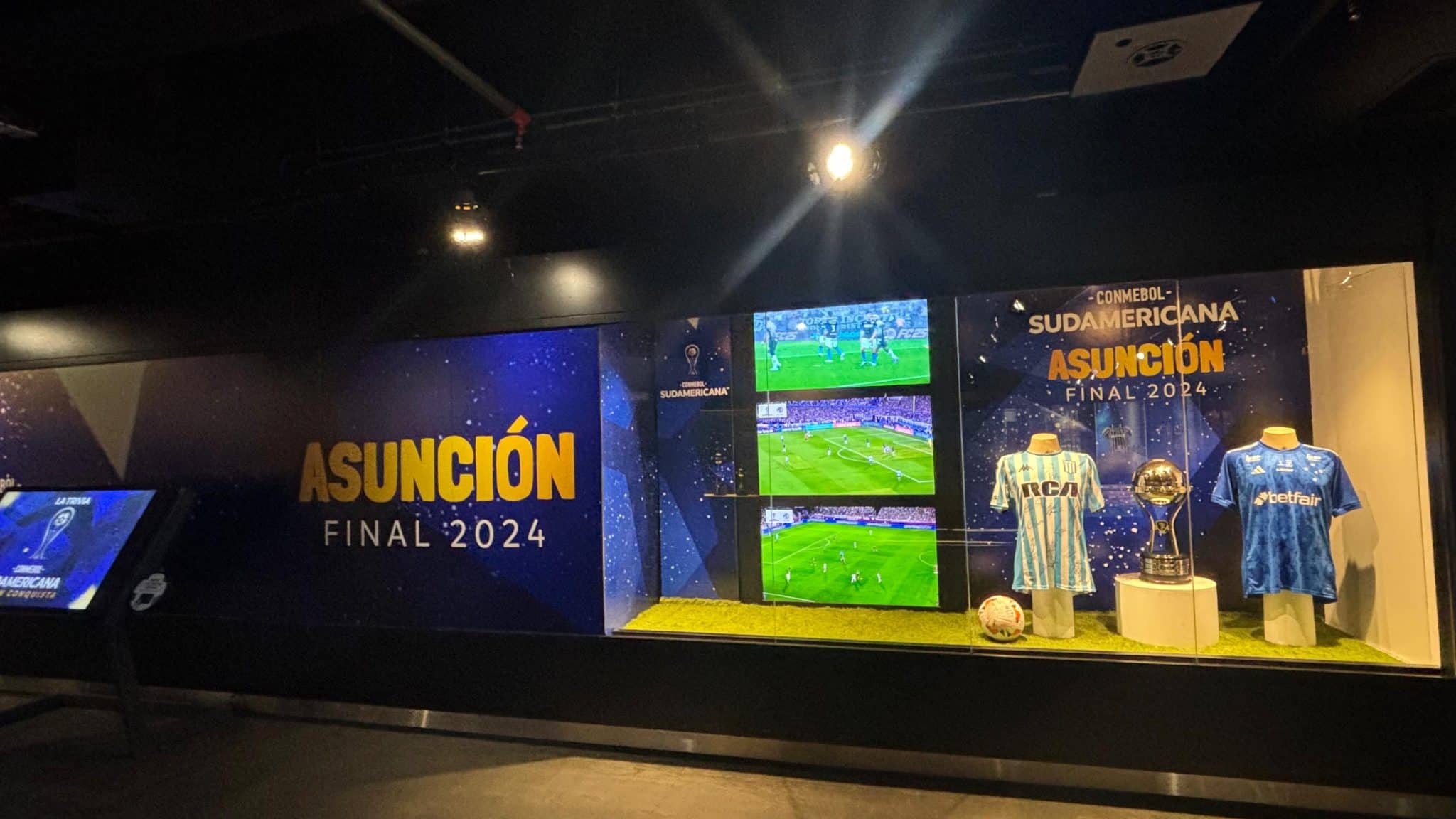 Estande de Racing e Cruzeiro, finalistas da Copa Sul-Americana de 2024