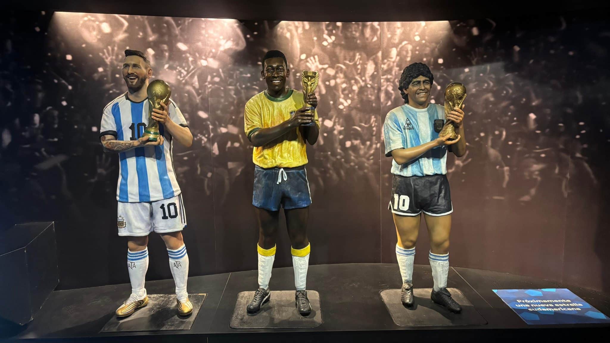 Est&aacute;tuas de Messi, Pel&eacute; e Maradona est&atilde;o entre as principais atra&ccedil;&otilde;es do museu