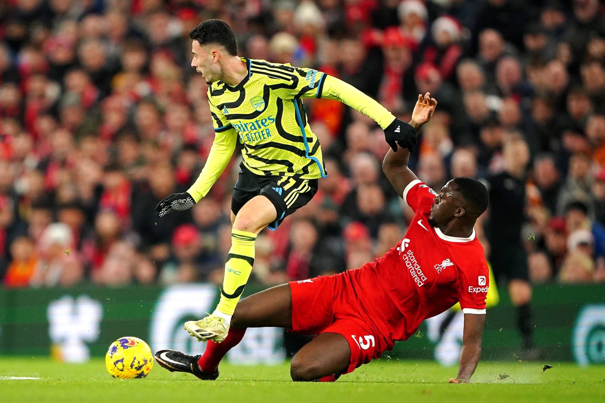 Retorspecto entre Konat&eacute; e Martinelli por Liverpool e Arsenal &eacute; equilibrado