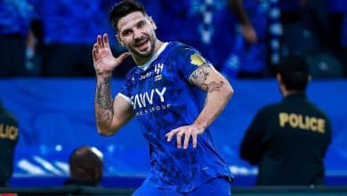 Com Mitrovic impiedoso, Al-Hilal volta a mostrar solidez na aus&ecirc;ncia de Neymar