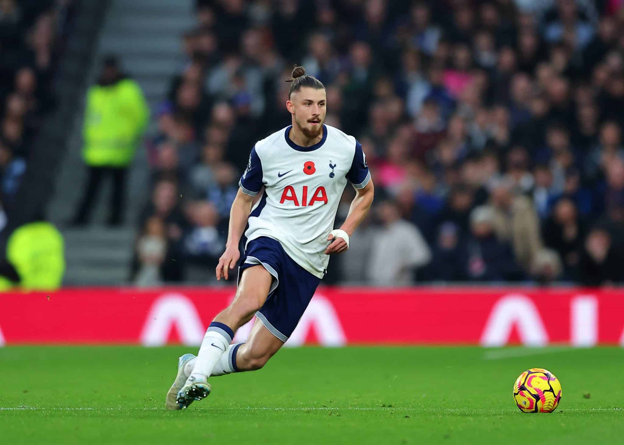 Tottenham descarta sa&iacute;da de Dragusin at&eacute; junho de 2025