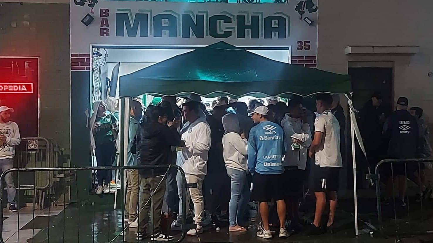 Mancha Verde &lsquo;funciona normalmente&rsquo; em 1&ordm; jogo do Palmeiras sob proibi&ccedil;&atilde;o