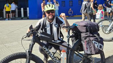 Torcedor do Botafogo encara 17 dias de bicicleta para ver a final da Libertadores