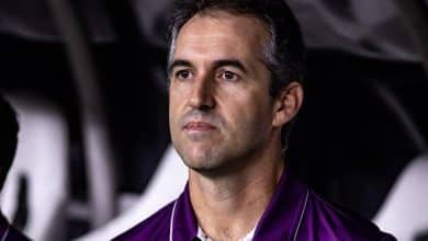 Com vaga do Cear&aacute; na S&eacute;rie A, t&eacute;cnico se aproxima de &lsquo;Reis do acesso&rsquo; no Brasil