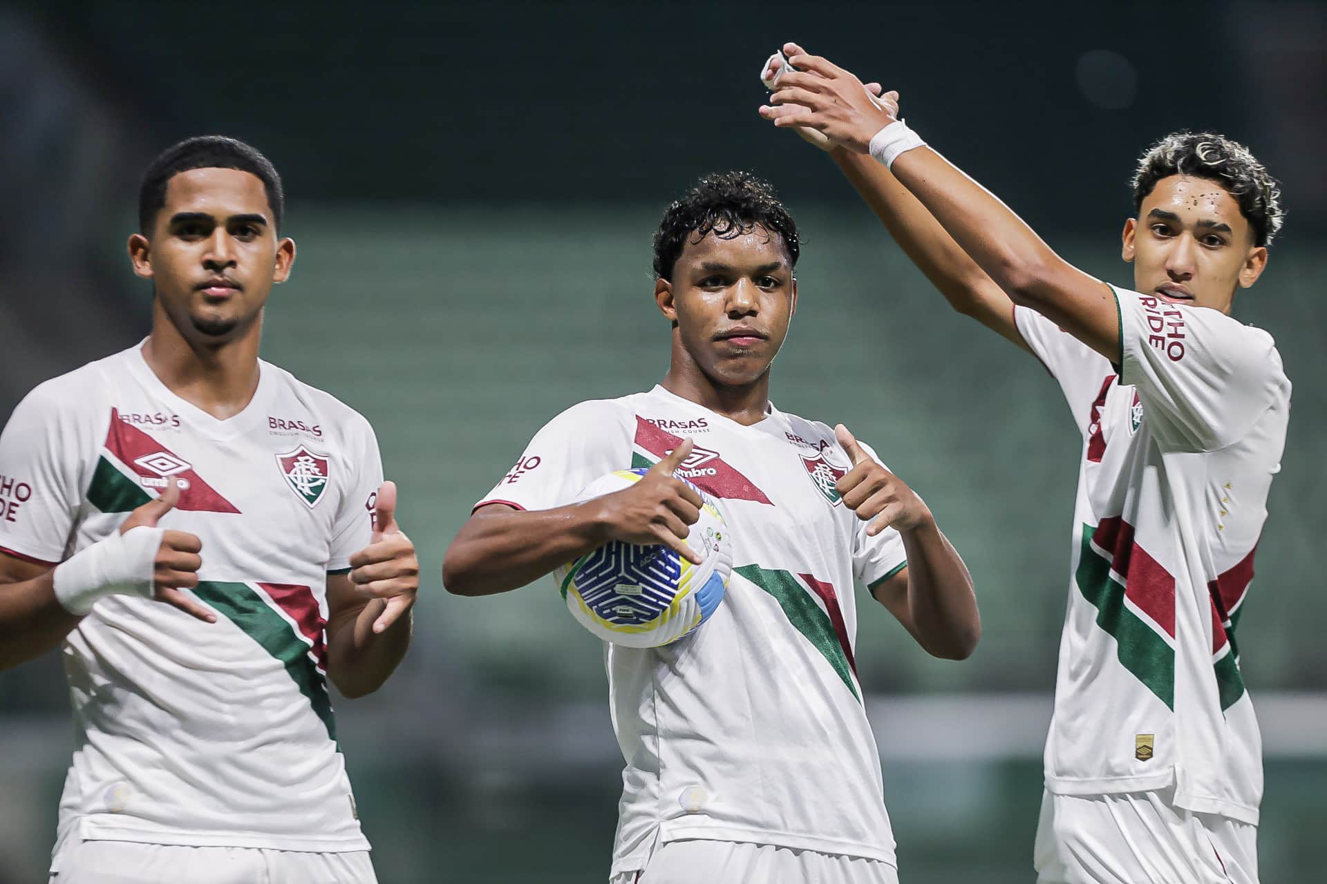 Fluminense cala o Allianz, vence Palmeiras e iguala maiores campe&otilde;es do Brasileir&atilde;o sub-17