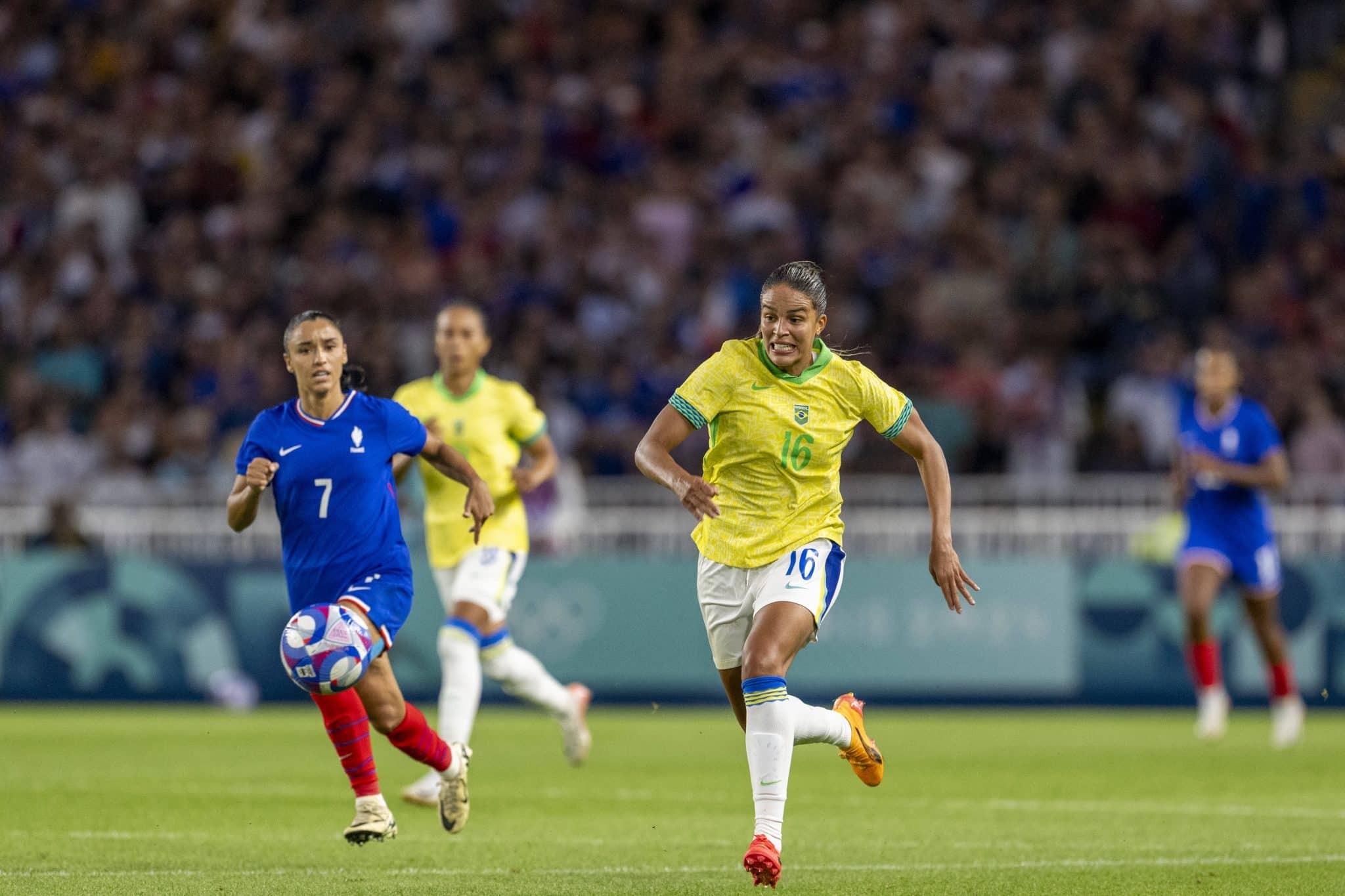 Gabi Nunes contra a Fran&ccedil;a nos Jogos Ol&iacute;mpicos de Paris (Foto: IMAGO /&nbsp;Sports Press Photo)