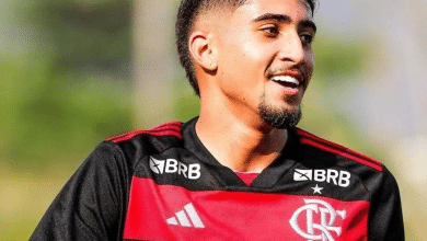 Joia do Flamengo que marcou na estreia tem multa de R$ 486 milh&otilde;es e se inspira em Arrascaeta