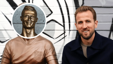 Est&aacute;tua &lsquo;misteriosa&rsquo; de Kane &eacute; finalmente inaugurada e rende piadas com Cristiano Ronaldo