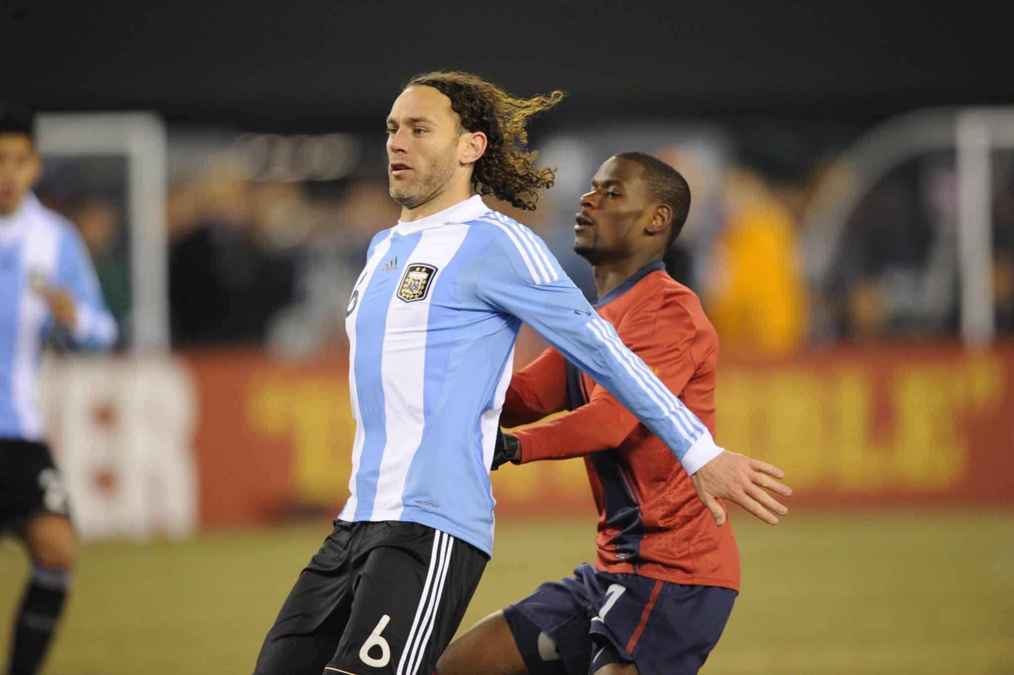 Gabriel Milito em a&ccedil;&atilde;o pela Sele&ccedil;&atilde;o Argentina