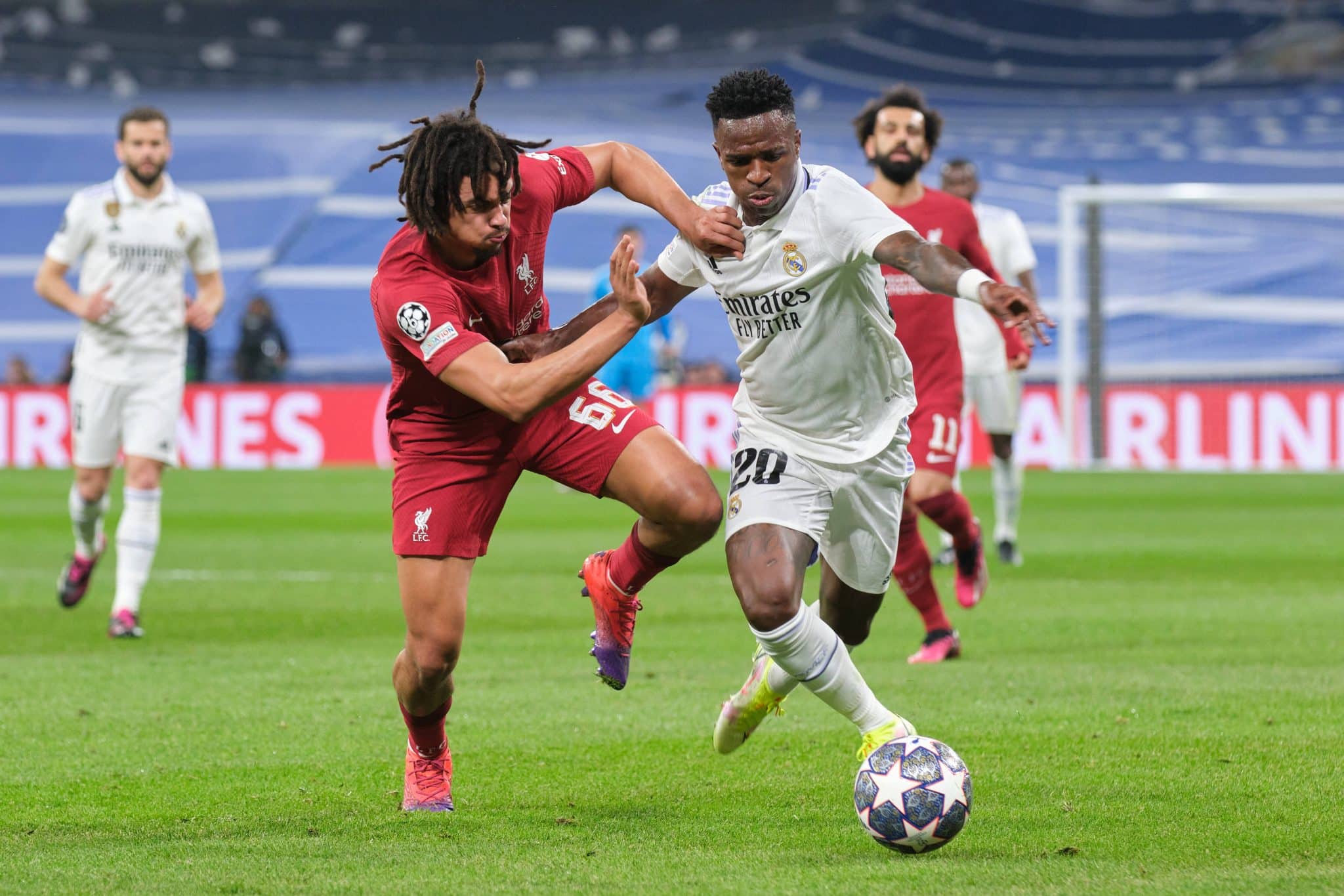 Vini Jr e Alexander Arnold. Foto: Imago