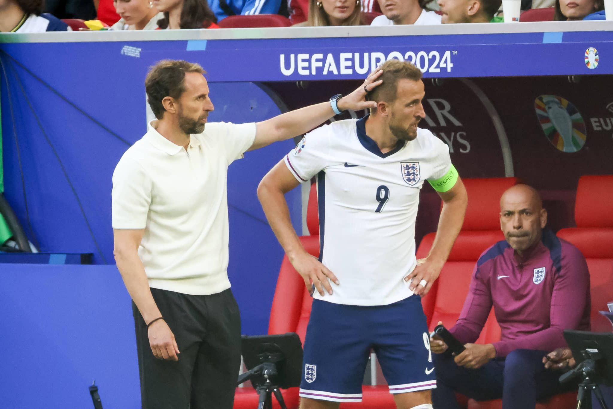 Foto: (Imago) - Gareth Southgate e Harry Kane pela Inglaterra