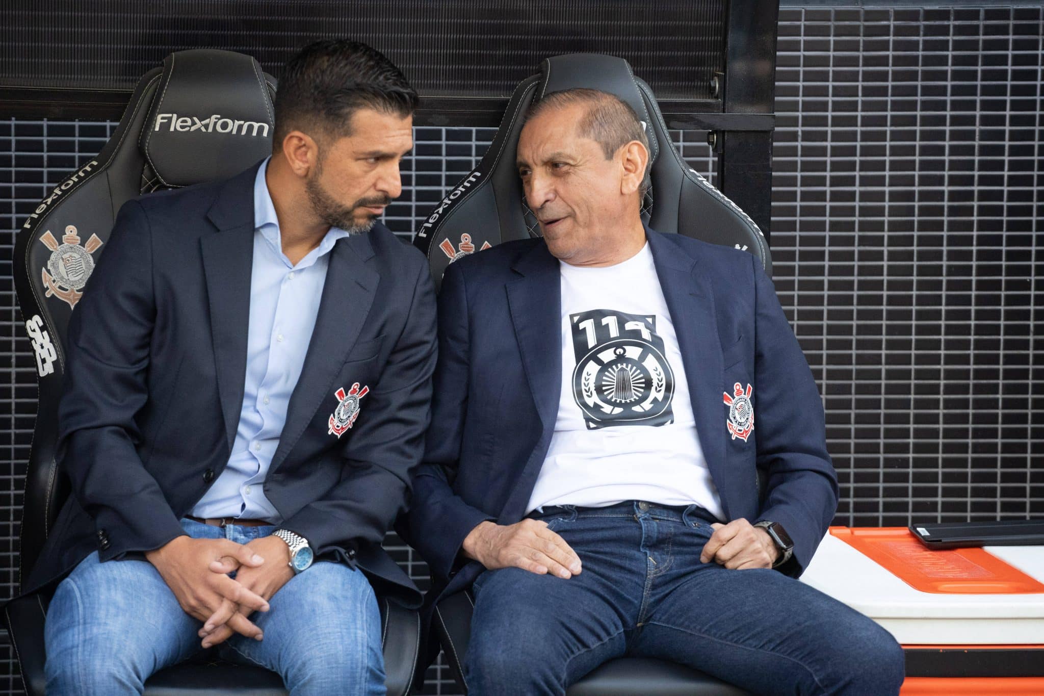 Elenco do Corinthians compra ideia de Emiliano e luta por perman&ecirc;ncia de Ram&oacute;n