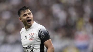 Corinthians avança por renovação com Romero e estipula data para definir a situação