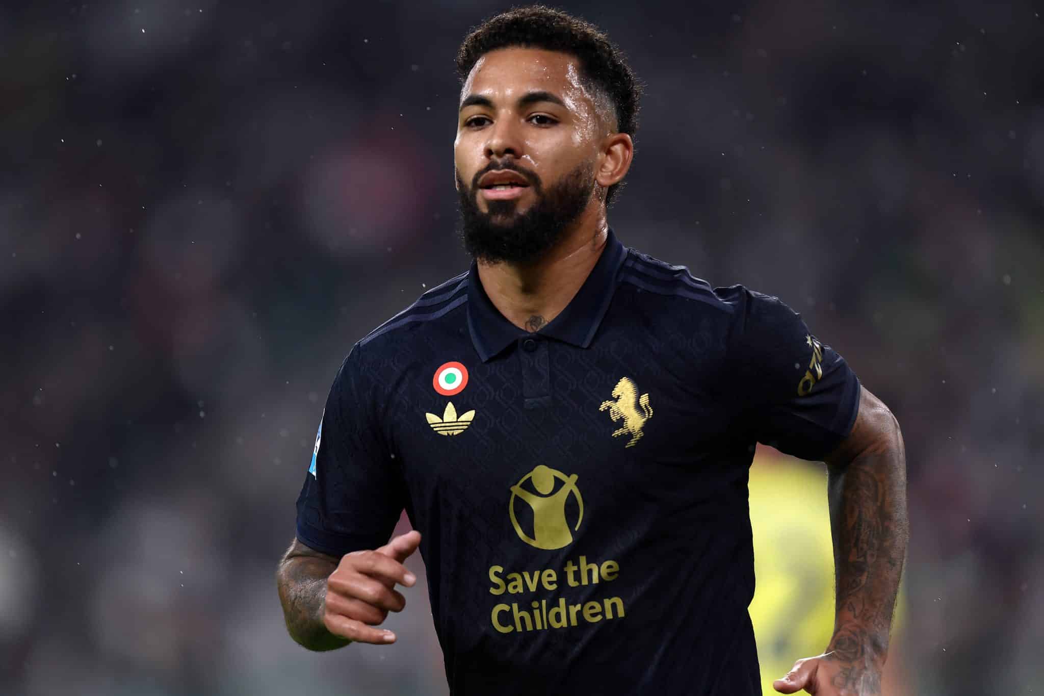 Douglas Luiz ainda n&atilde;o engrenou com a camisa da Juventus