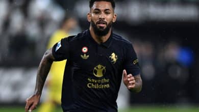 Fora dos planos da Juve, Douglas Luiz cria ‘guerra fria’ entre rivais da Premier League