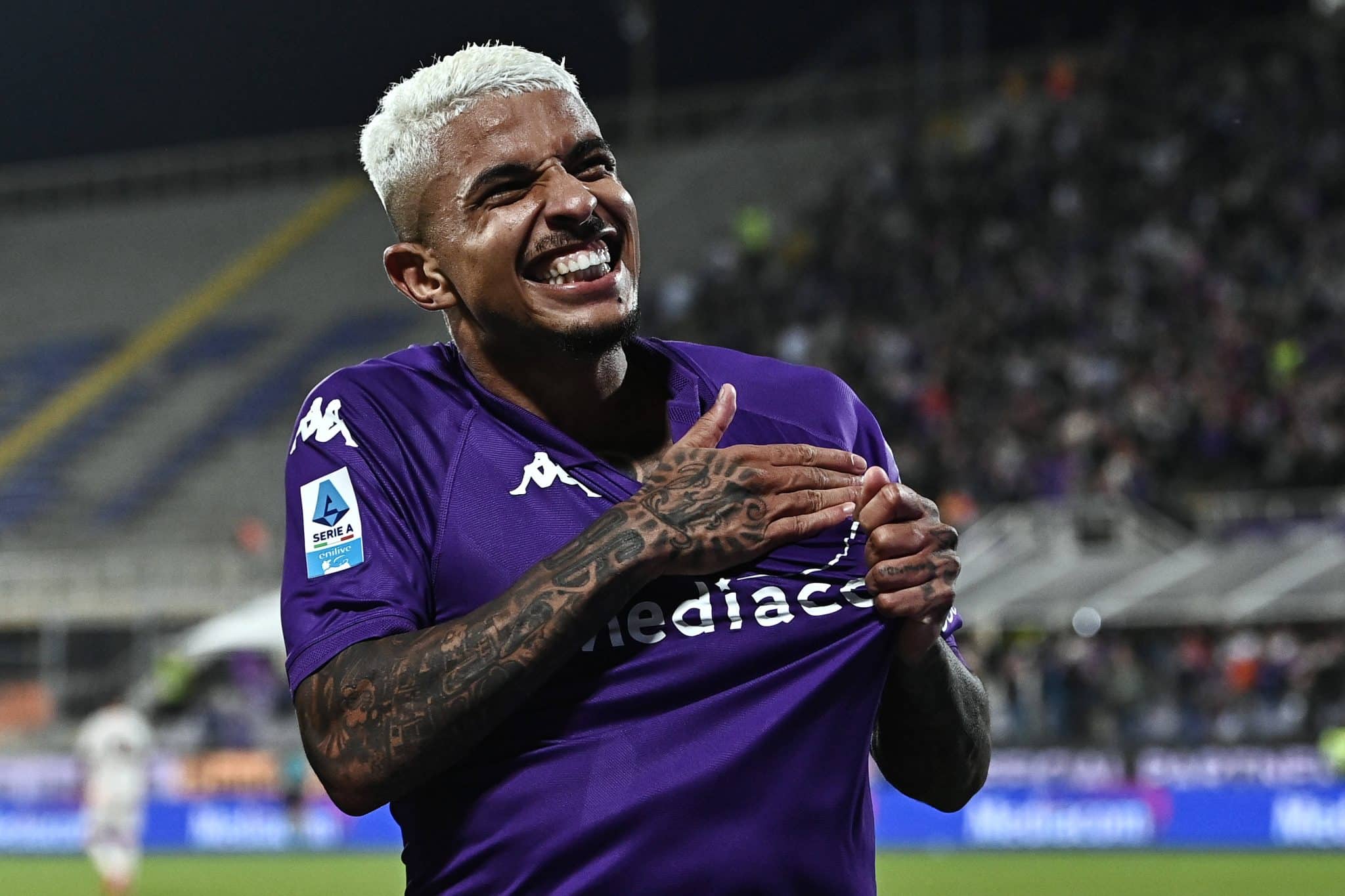 Dod&ocirc;, lateral da Fiorentina Foto: (Imago)