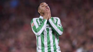 Vitor Roque detalha momento dif&iacute;cil no Barcelona: &lsquo;Pensei em voltar ao Brasil&rsquo;