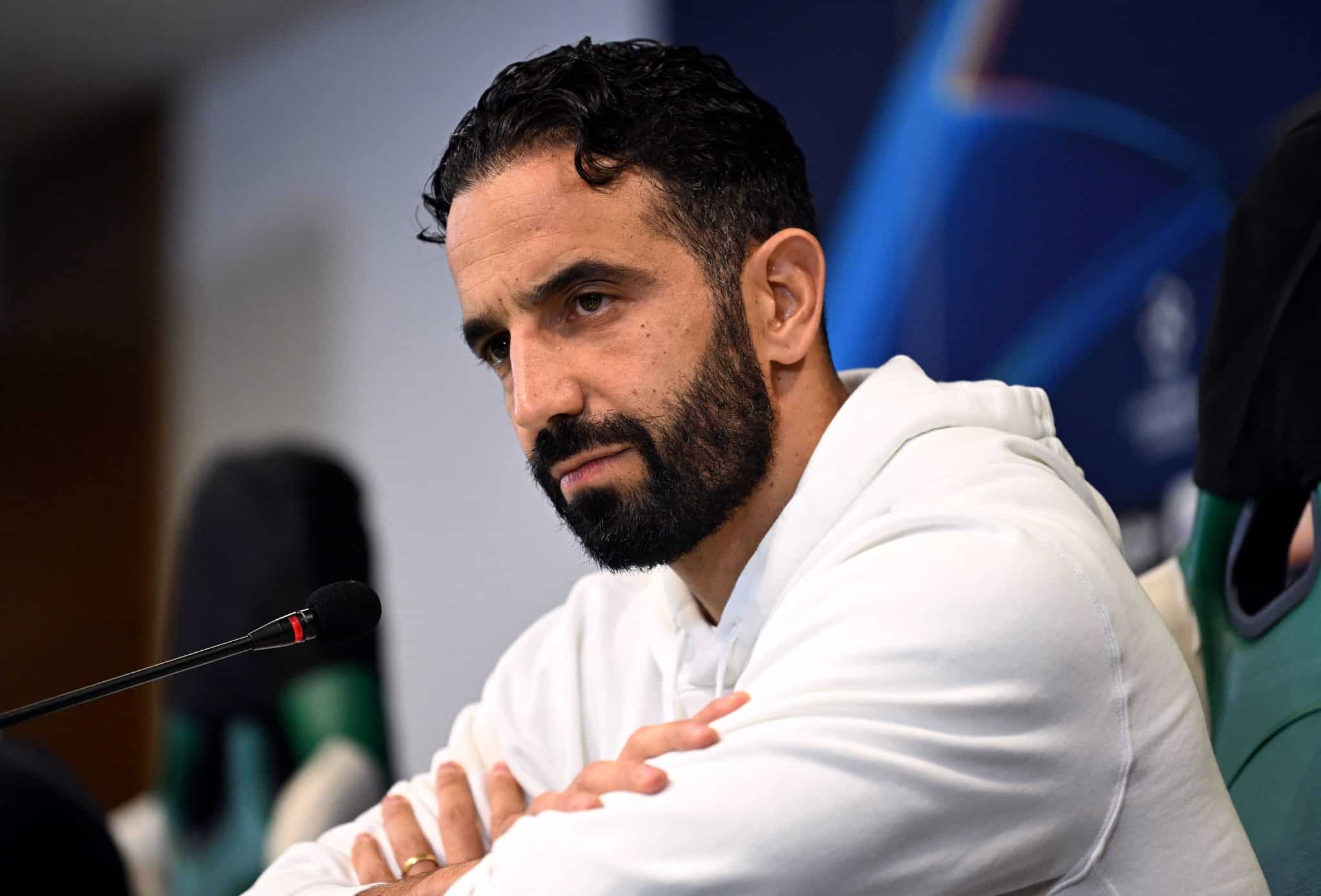 Novo t&eacute;cnico do Manchester United, R&uacute;ben Amorim enfurece jornalista ingl&ecirc;s em coletiva