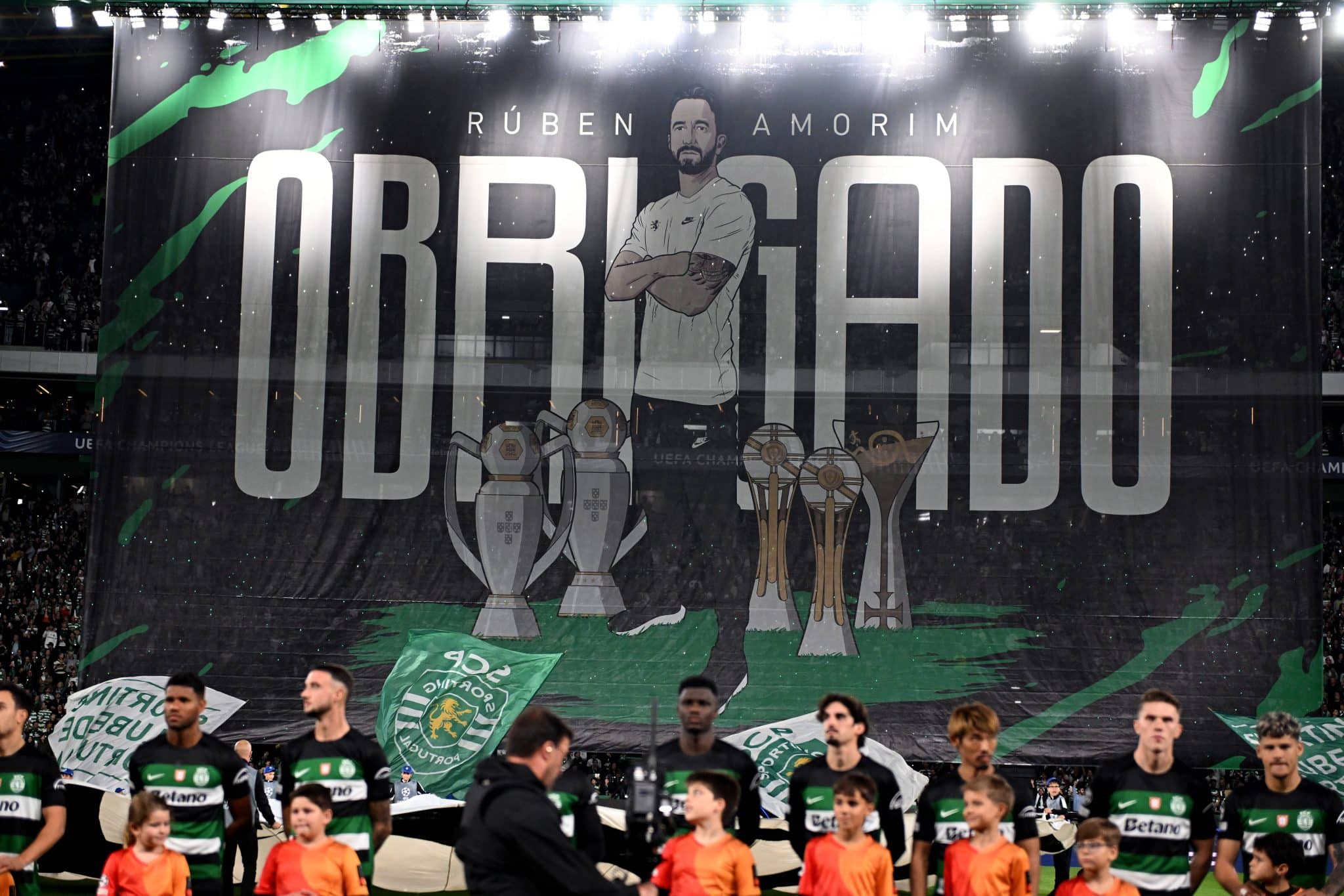 Bandeir&atilde;o da torcida do Sporting em homenagem a R&uacute;ben Amorim