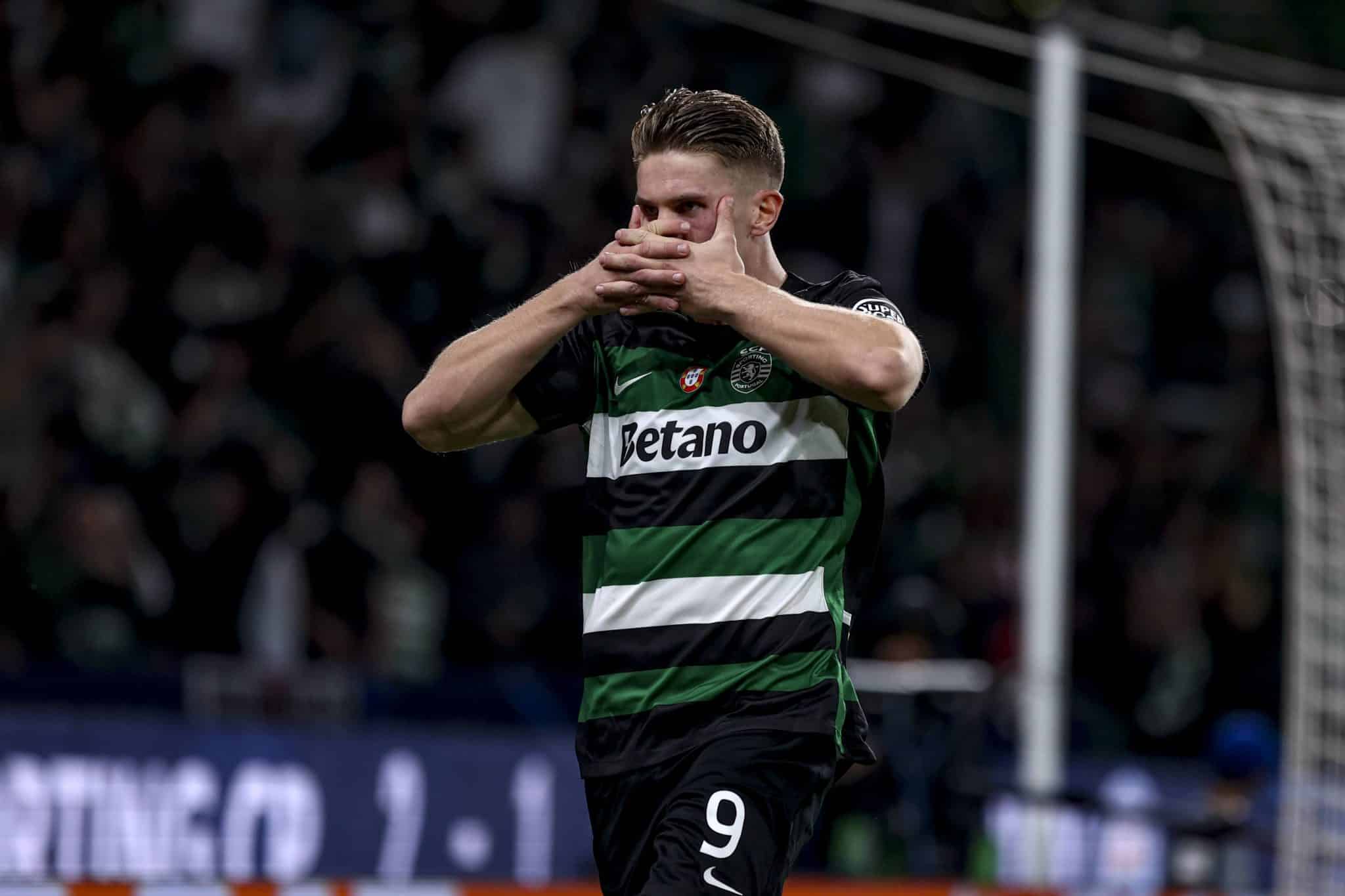 Gy&ouml;keres celebra gol pelo Sporting