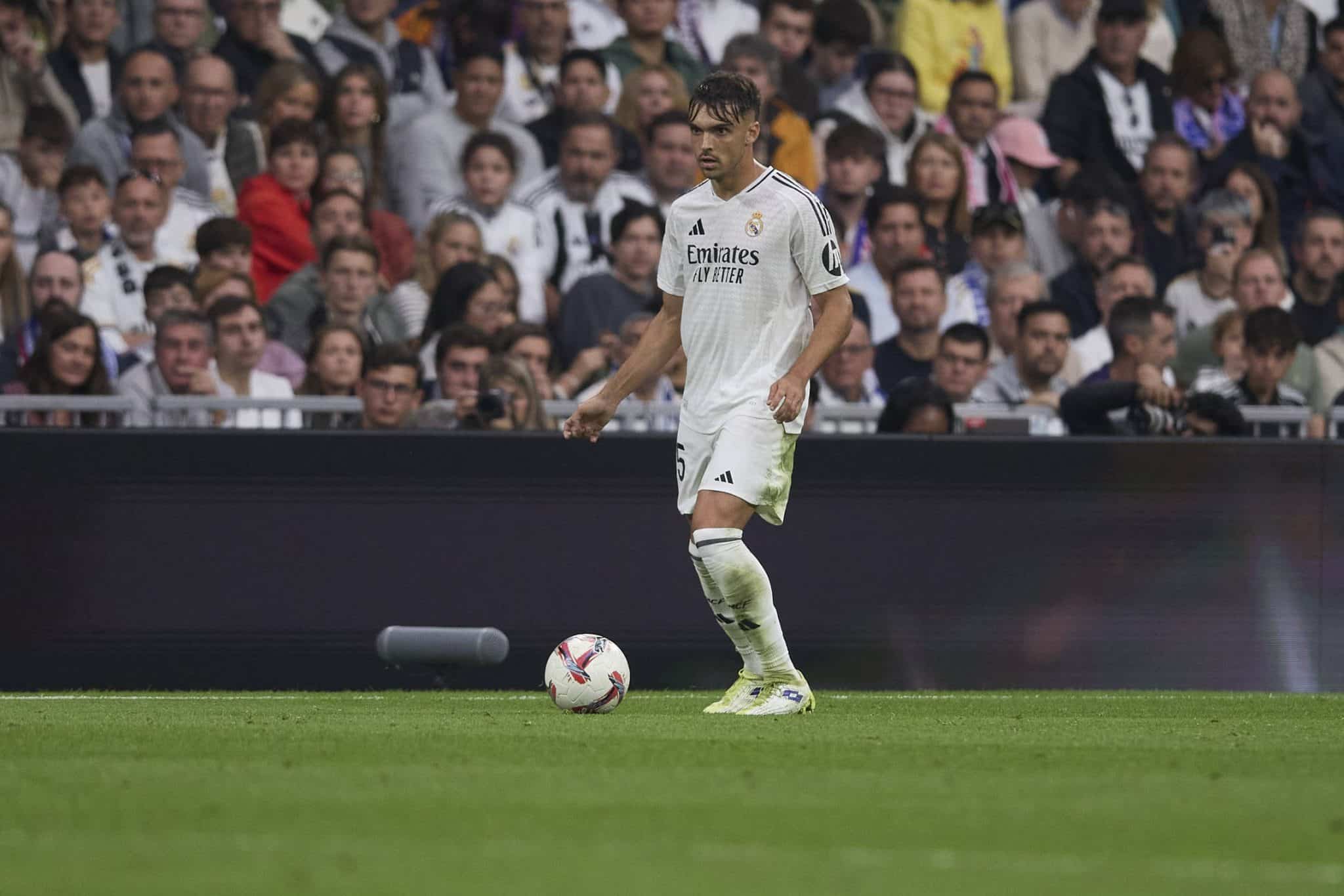 Substituto de Milit&atilde;o no Real Madrid &eacute; investigado por crime sexual com menor de idade