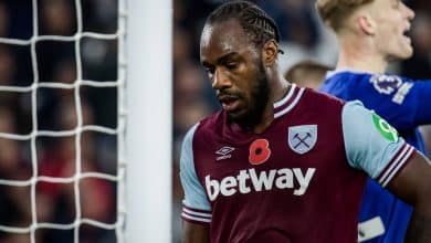 Confus&atilde;o com passaporte tira jogador da Premier League de decis&atilde;o na Concacaf