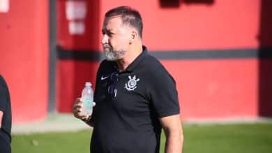 Corinthians tem dívida milionária com parcelas e quebra a cabeça para ir ao mercado