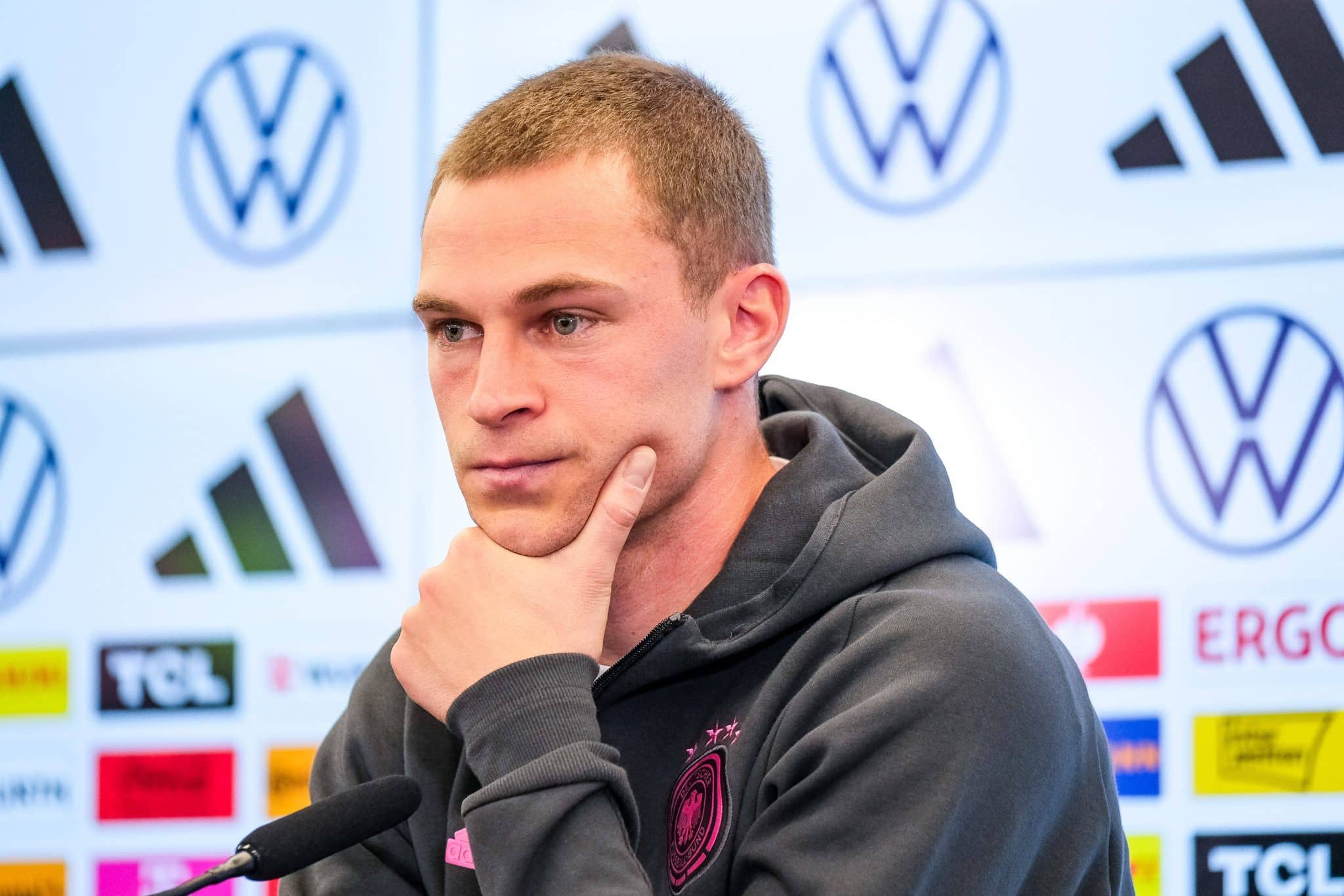 Kimmich diz que protestos da Alemanha a favor dos direitos humanos mancharam sele&ccedil;&atilde;o