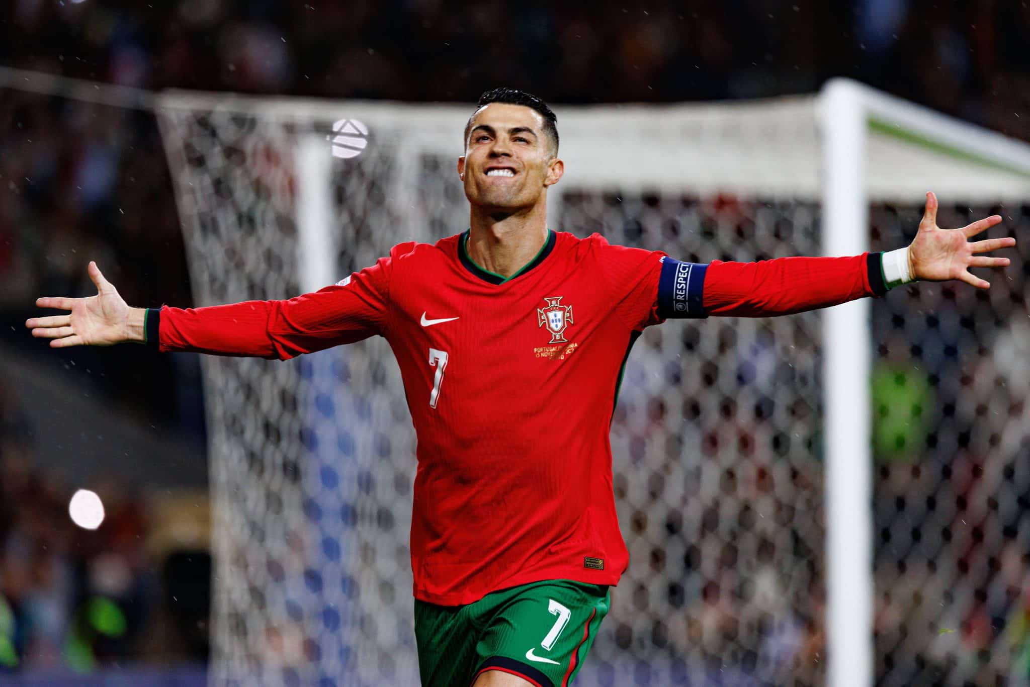 Impar&aacute;vel, Cristiano Ronaldo comanda goleada de Portugal sobre a Pol&ocirc;nia