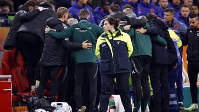Auxiliar técnico da Hungria passa mal e gera apreensão em jogo contra Holanda