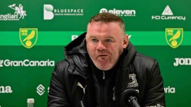 &lsquo;O sub-18 n&atilde;o seria goleado assim&rsquo;: T&eacute;cnico na Championship, Rooney detona pr&oacute;prio time ap&oacute;s vexame