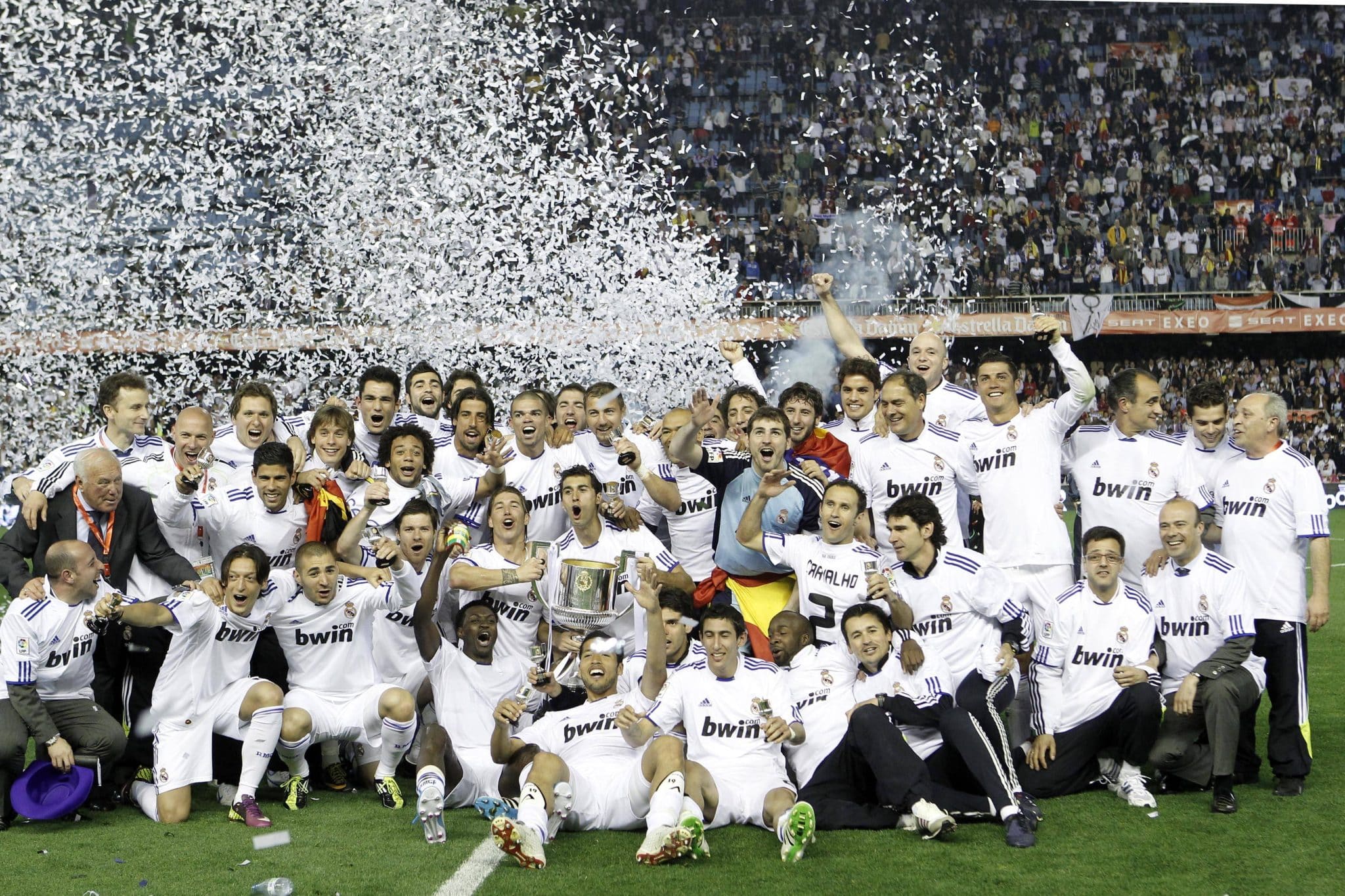 Foto: (Imago) - Real Madrid campe&atilde;o da Copa do Rei 2010/11
