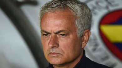 Ap&oacute;s desabafo, Mourinho deixa Istambul devido a problema de sa&uacute;de: &lsquo;Primeira vez que vejo isso&rsquo;