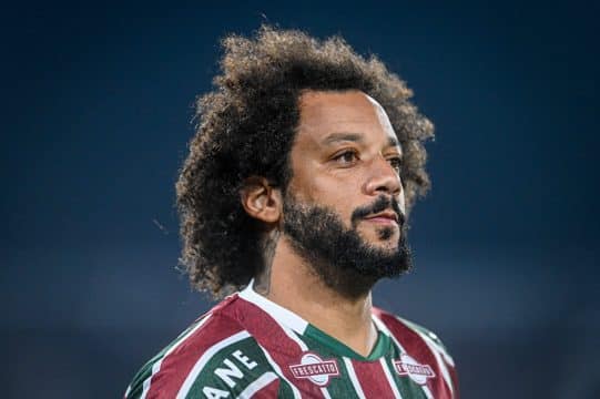 Barcelona perde posto em corrida por &lsquo;novo Marcelo&rsquo; e v&ecirc; Santos flertar com outro gigante