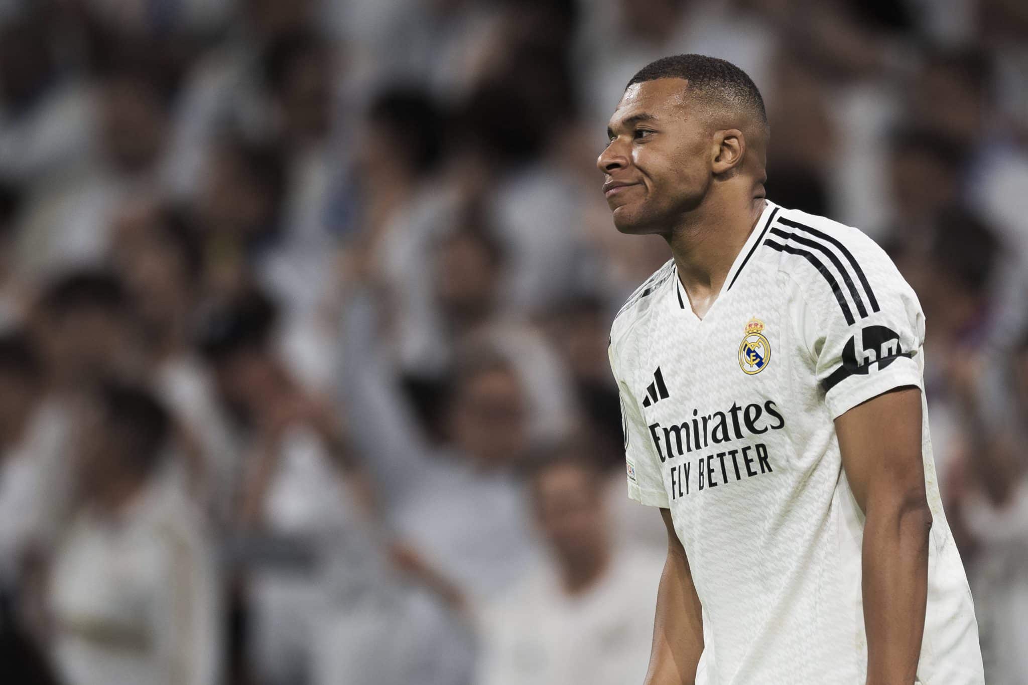 &lsquo;Deve aprender a jogar como 9&rsquo;: Henry critica Mbapp&eacute; e exalta papel de Rodrygo no Real